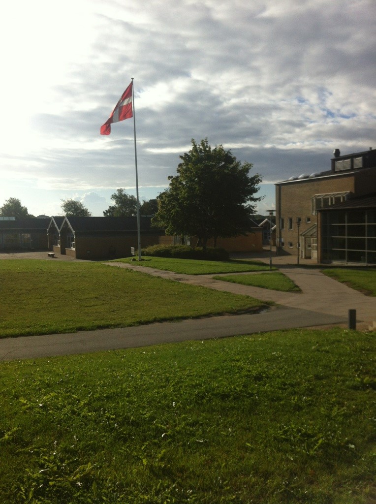 Billede af skolens facade